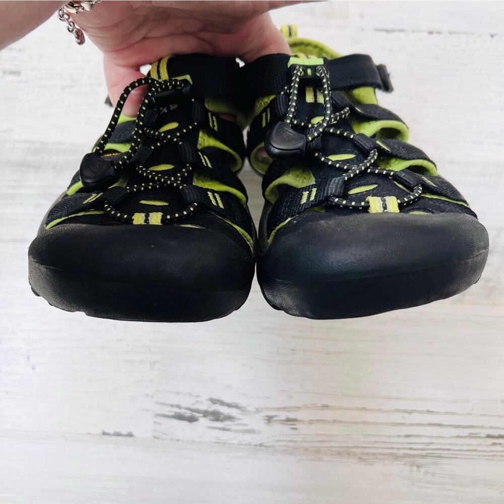 KEEN Newport H2 Sandals Kids Size 4 Black Green Waterproof Hiking Sport Outdoor - Picture 9 of 15
